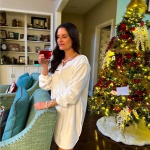 Meet your Posher, Larra